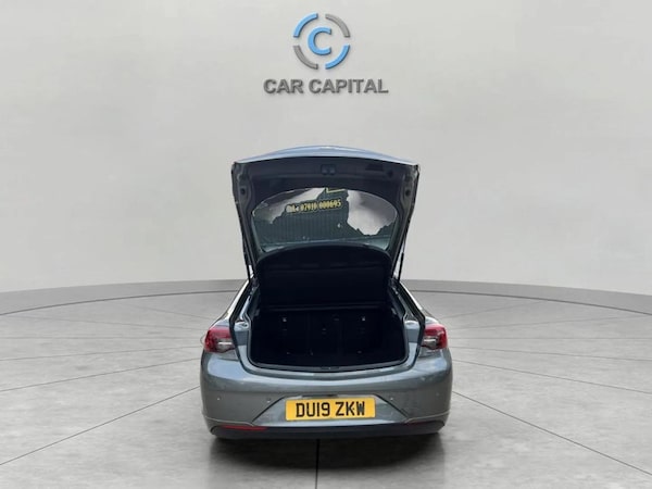 Used Vauxhall Insignia 2019 for sale - 76202989: Photo 8