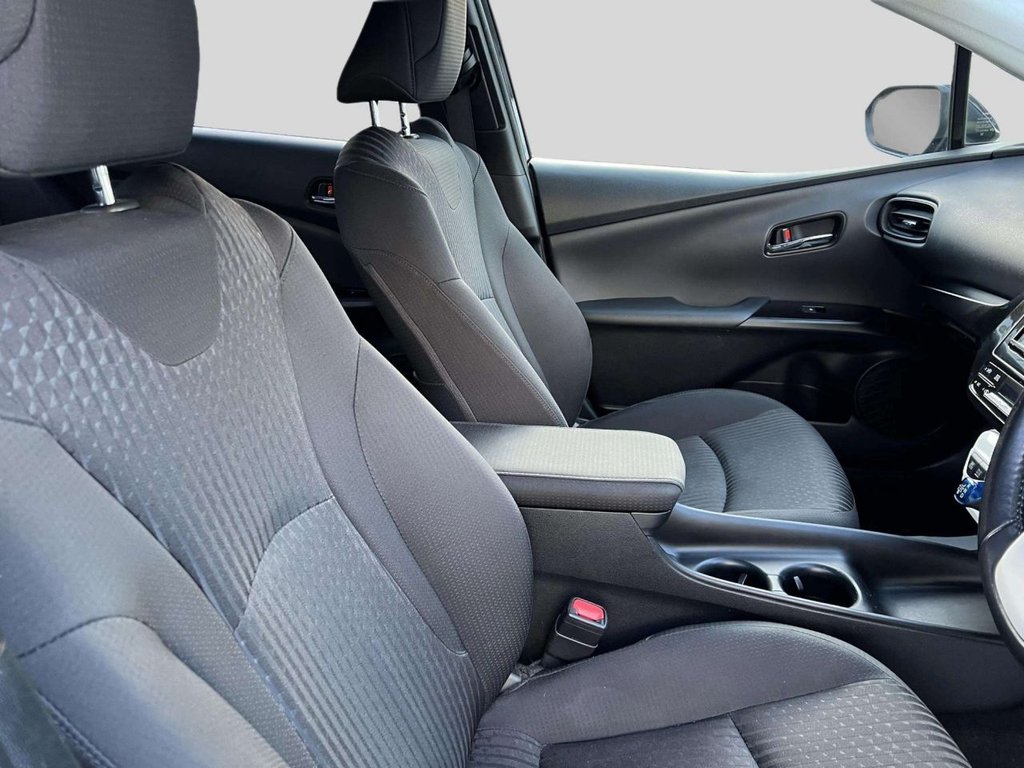 Used Toyota Prius 2022 for sale - 77014502: Photo 31
