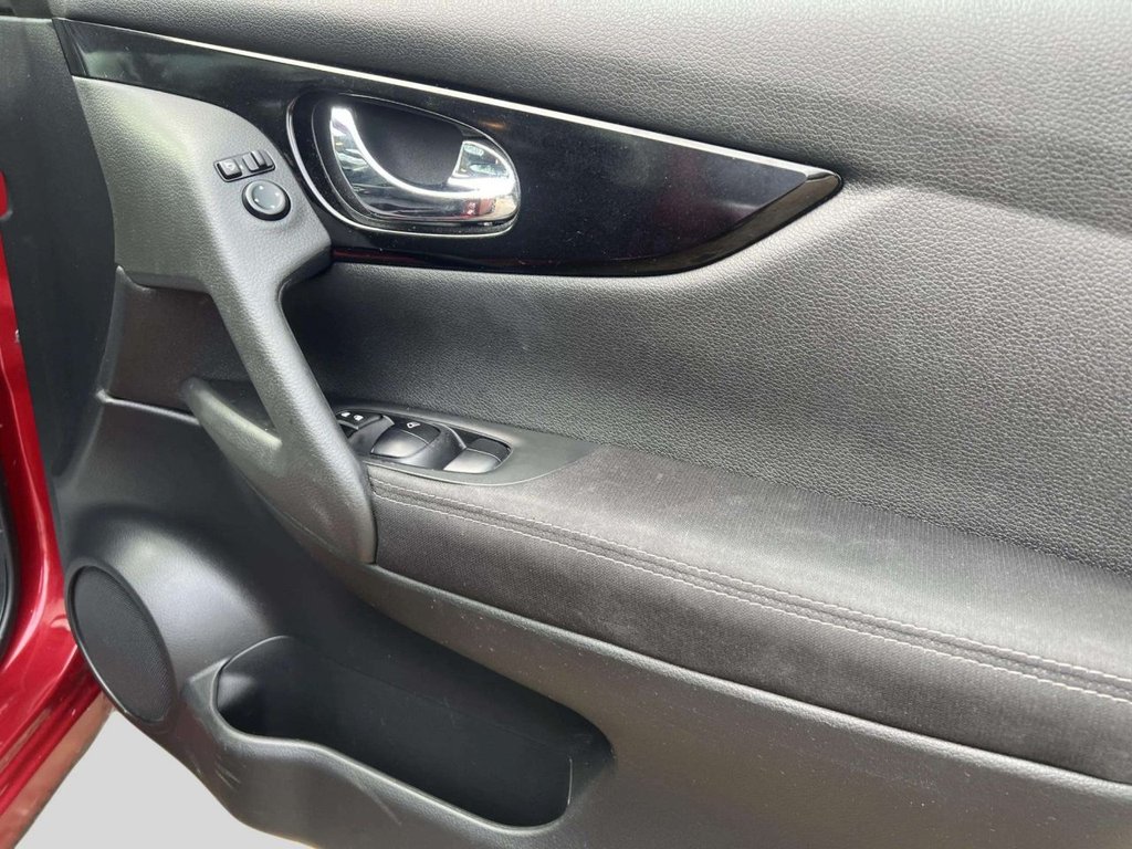 Used Nissan Qashqai 2016 for sale - 77288102: Photo 28