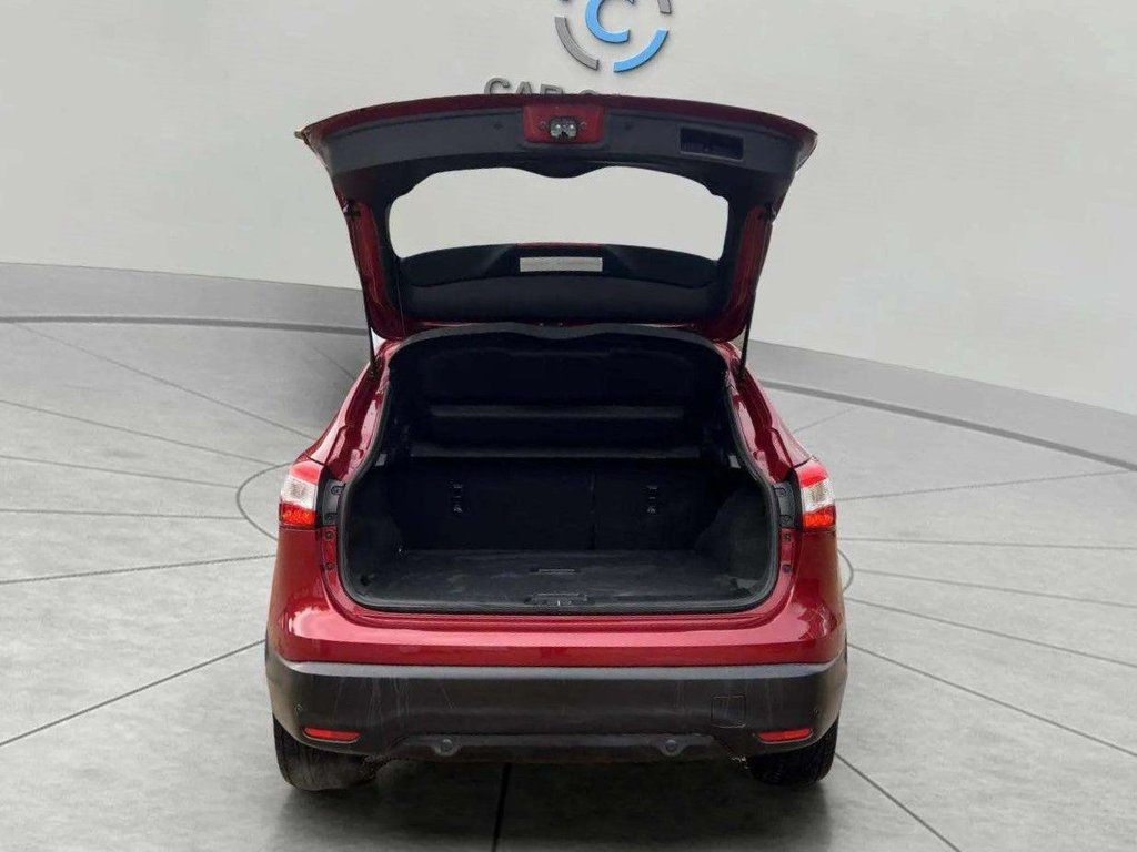 Used Nissan Qashqai 2016 for sale - 77288102: Photo 8