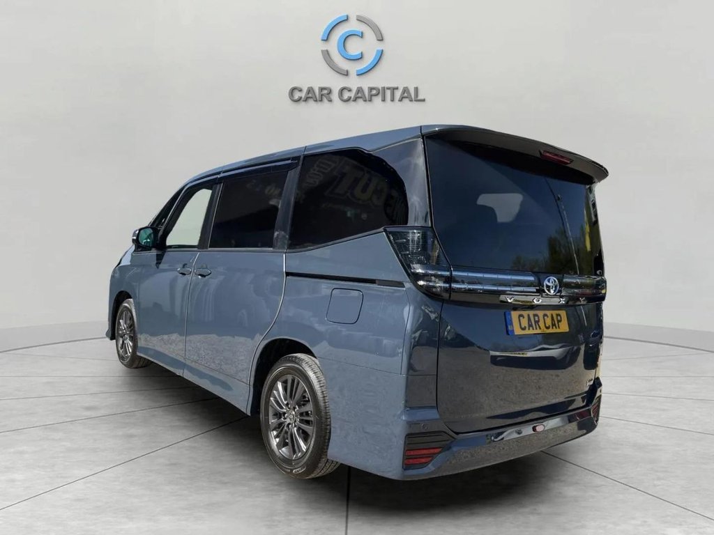 Used Toyota Voxy 2025 for sale - 78181269: Photo 13