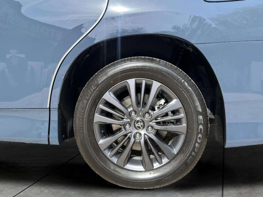 Used Toyota Voxy 2025 for sale - 78181269: Photo 16