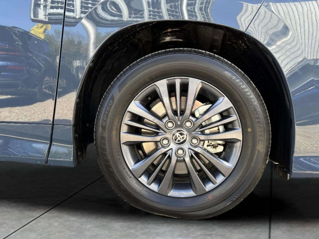 Used Toyota Voxy 2025 for sale - 78181269: Photo 18