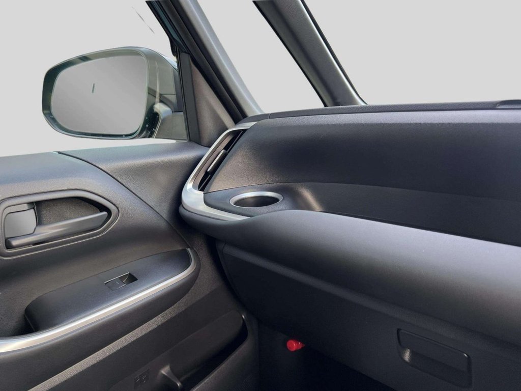 Used Toyota Voxy 2025 for sale - 78181269: Photo 49