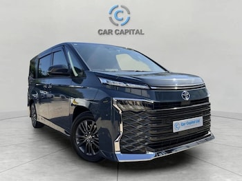 Used Toyota Voxy 2025 for sale - 78181269: Photo