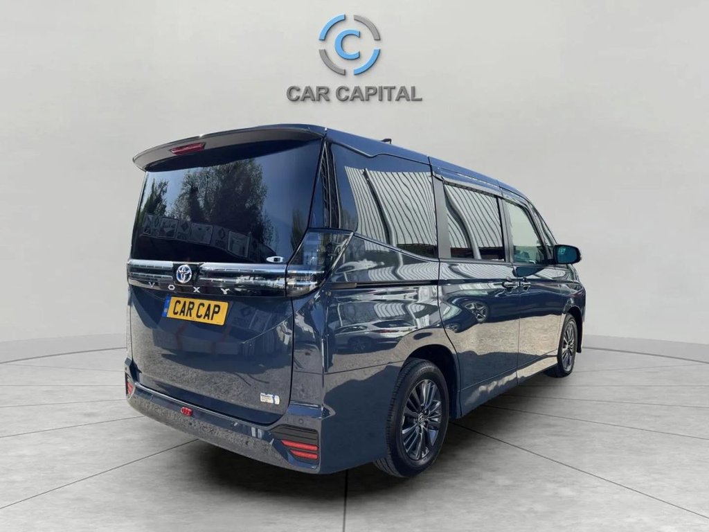 Used Toyota Voxy 2025 for sale - 78181269: Photo 5