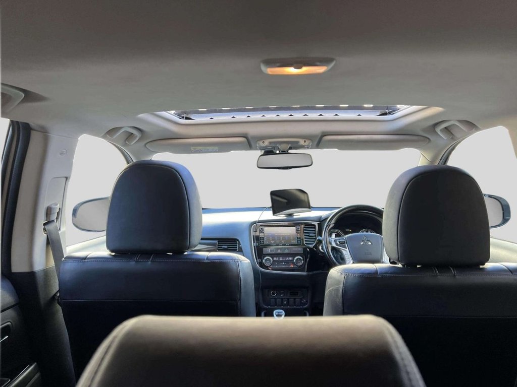 Used Mitsubishi Outlander 2016 for sale - 76642444: Photo 11