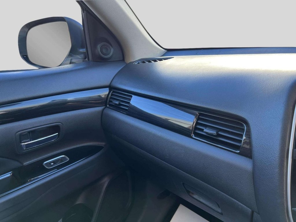 Used Mitsubishi Outlander 2016 for sale - 76642444: Photo 50