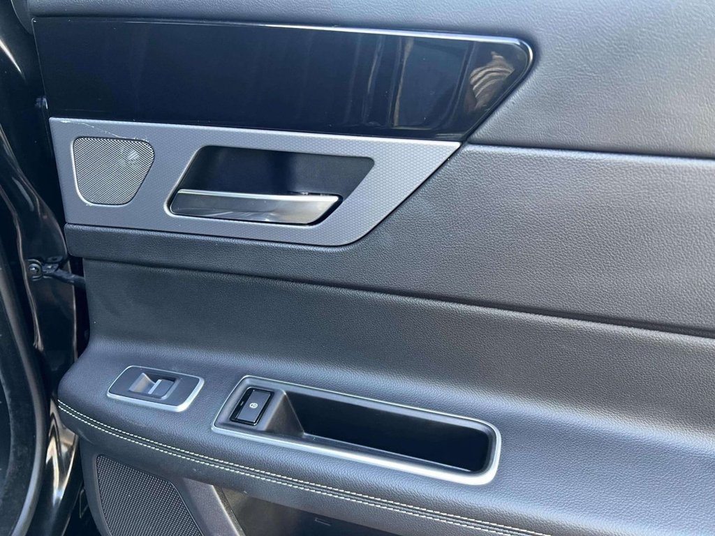 Used Jaguar XF 2017 for sale - 76760690: Photo 20