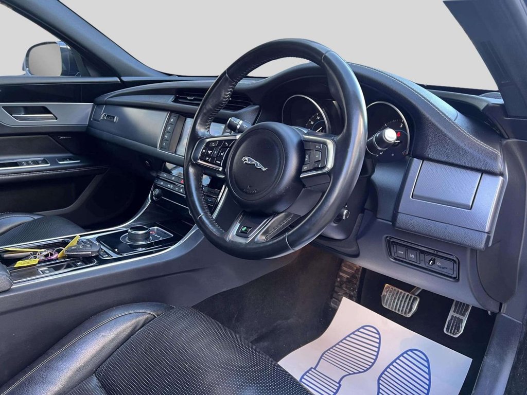 Used Jaguar XF 2017 for sale - 76760690: Photo 27