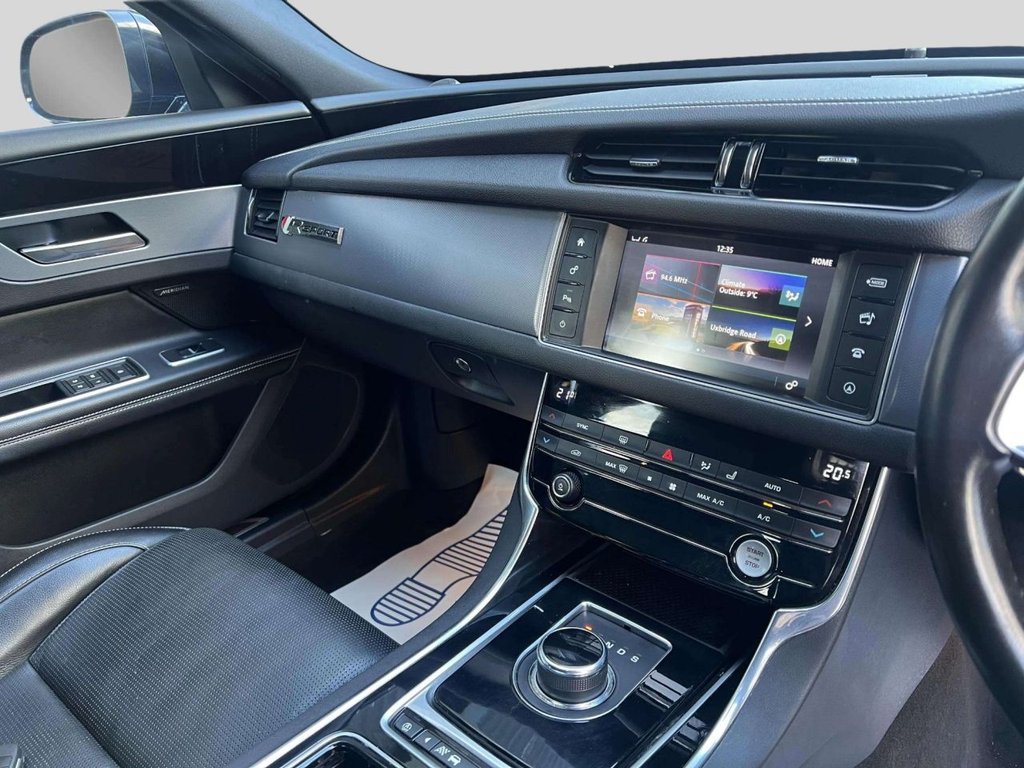 Used Jaguar XF 2017 for sale - 76760690: Photo 39