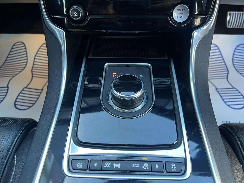 Used Jaguar XF 2017 for sale - 76760690: Photo 41