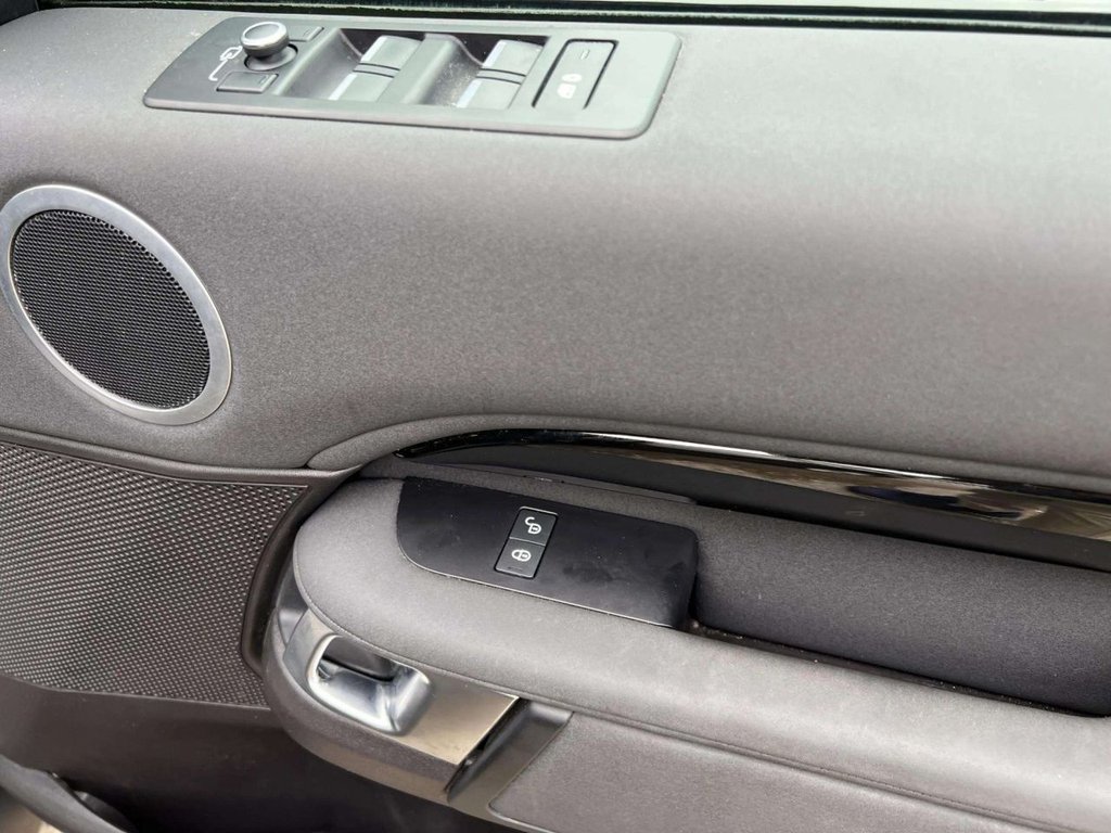 Used Land Rover Discovery 2018 for sale - 76406473: Photo 32