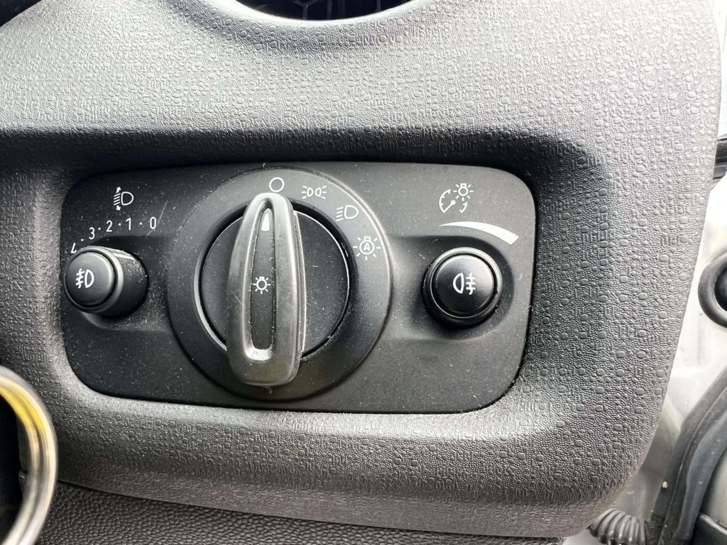 Used Ford Fiesta 2015 for sale - 76376004: Photo 32