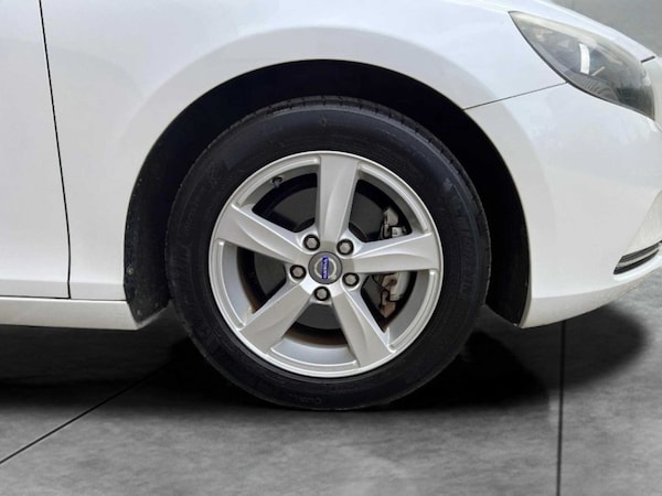 Used Volvo V40 2014 for sale - 74845147: Photo 18