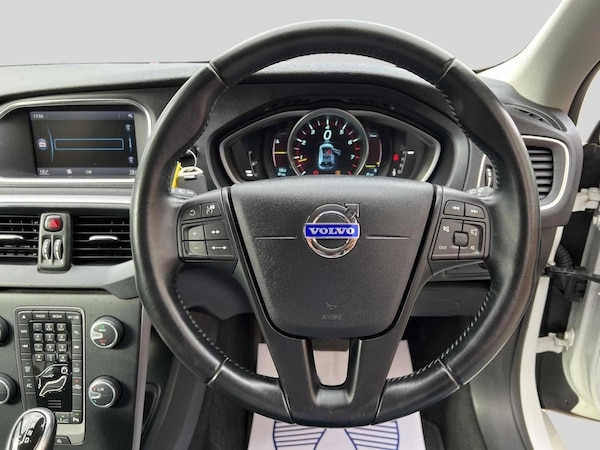 Used Volvo V40 2014 for sale - 74845147: Photo 34