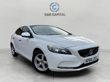 Used Volvo V40 2014 for sale - 74845147: Photo
