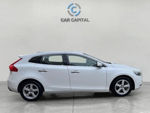 Used Volvo V40 2014 for sale - 74845147: Photo 5