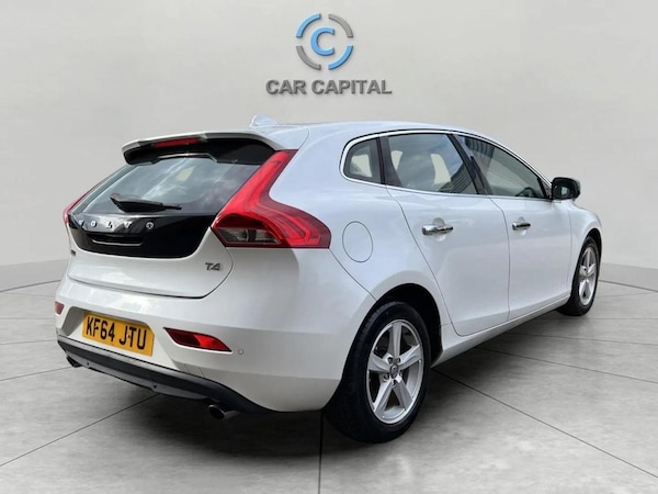 Used Volvo V40 2014 for sale - 74845147: Photo 6