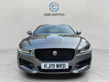 Used Jaguar XE 2019 for sale - 75010228: Photo