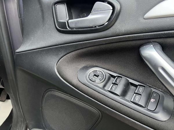 Used Ford S-Max 2014 for sale - 75548890: Photo 28