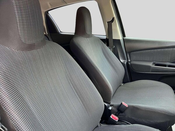 Used Toyota Yaris 2017 for sale - 75092751: Photo 32
