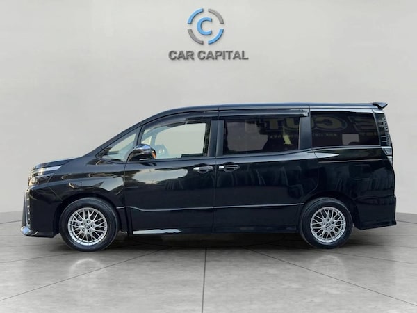 Used Toyota Voxy 2020 for sale - 75682611: Photo 12