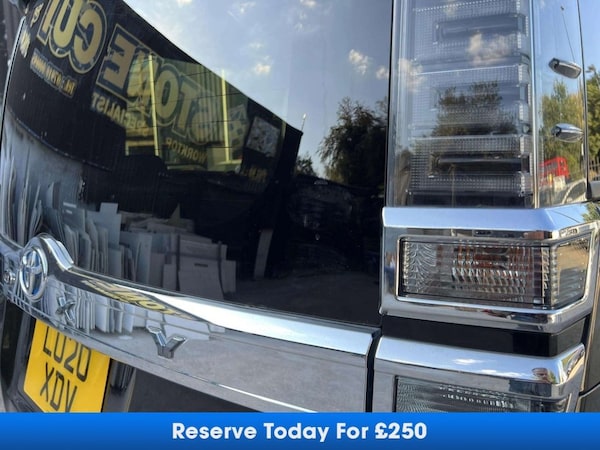 Used Toyota Voxy 2020 for sale - 75682611: Photo 19