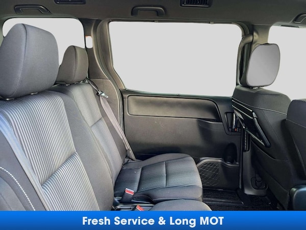 Used Toyota Voxy 2020 for sale - 75682611: Photo 25