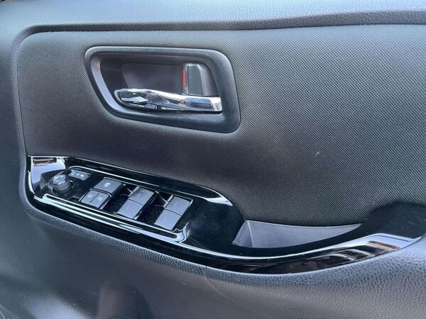 Used Toyota Voxy 2020 for sale - 75682611: Photo 29