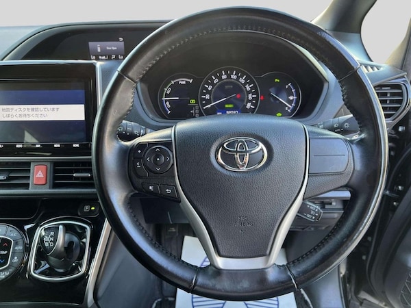 Used Toyota Voxy 2020 for sale - 75682611: Photo 34