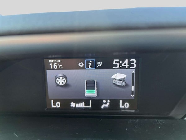 Used Toyota Voxy 2020 for sale - 75682611: Photo 46