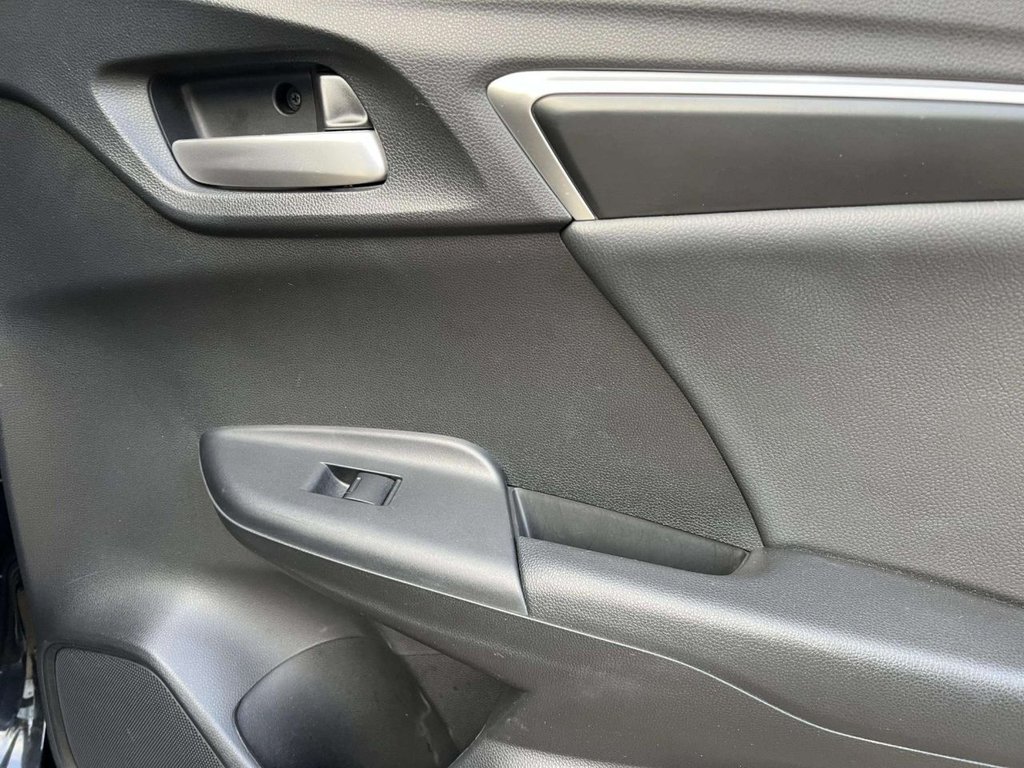 Used Honda Jazz 2014 for sale - 77241658: Photo 24