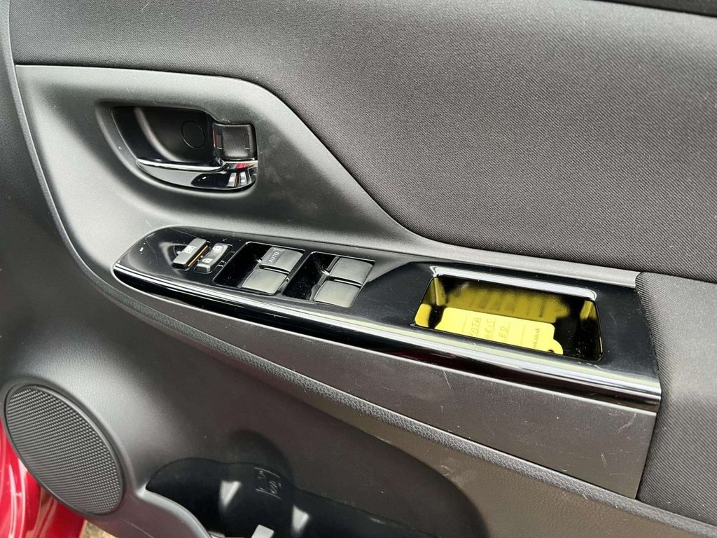 Used Toyota Yaris 2019 for sale - 76698587: Photo 28