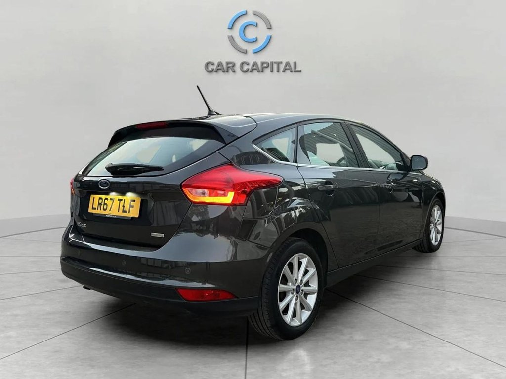 Used Ford Focus 2017 for sale - 76080936: Photo 6