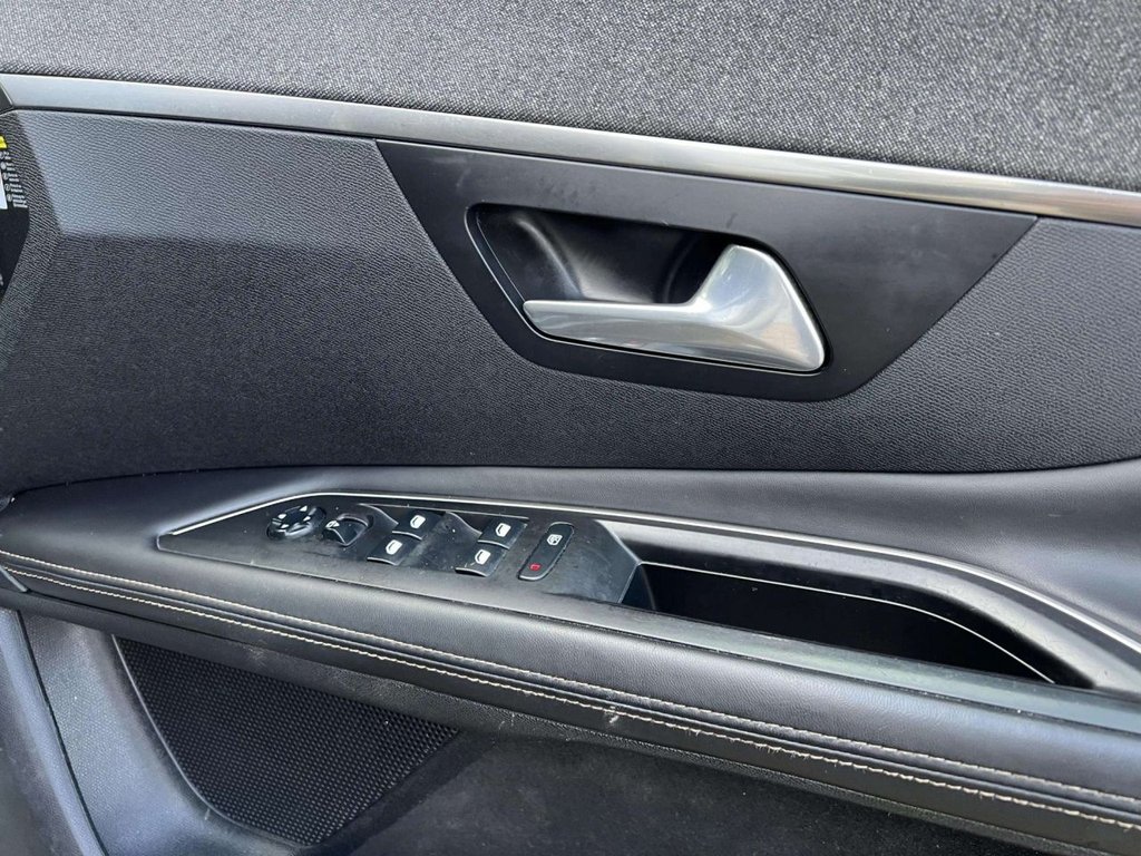 Used Peugeot 3008 2018 for sale - 77547033: Photo 25