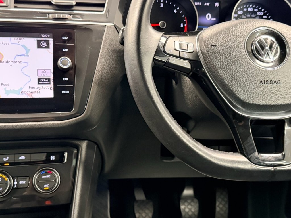 Used Volkswagen Tiguan 2018 for sale - 76574563: Photo 49