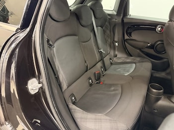 Used MINI Hatch 2018 for sale - 77133082: Photo