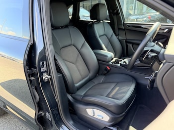 Used Porsche Macan 2025 for sale - 79108362: Photo