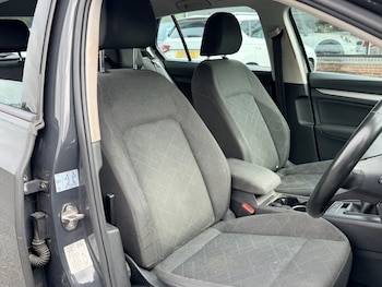 Used Volkswagen Golf 2022 for sale - 79543475: Photo