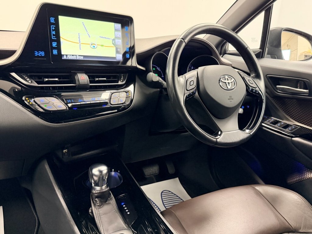 Used Toyota C-HR 2018 for sale - 76574571: Photo 48