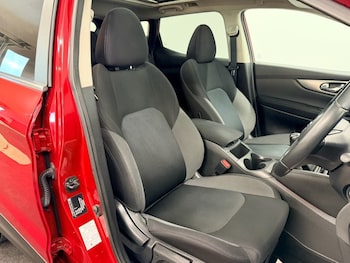 Used Nissan Qashqai 2018 for sale - 77007433: Photo