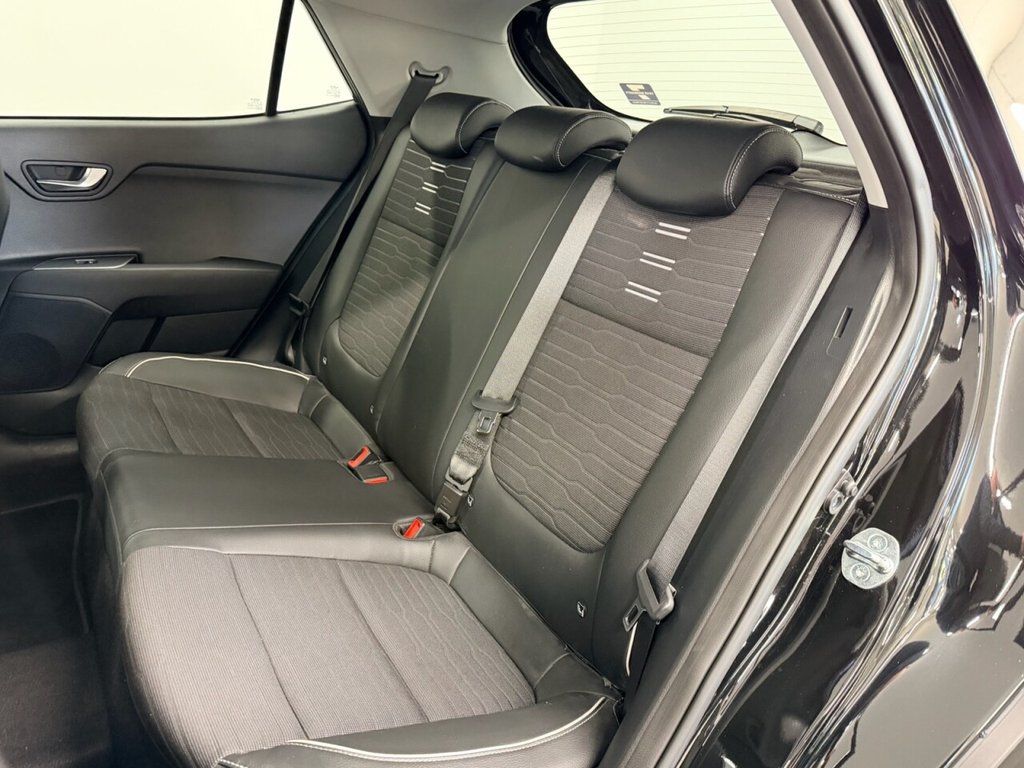 Used Kia Stonic 2024 for sale - 76574532: Photo 28
