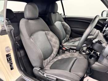 Used MINI Convertible 2018 for sale - 75171327: Photo