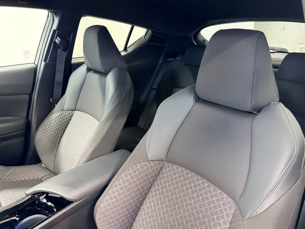 Used Toyota C-HR 2022 for sale - 77288017: Photo 25