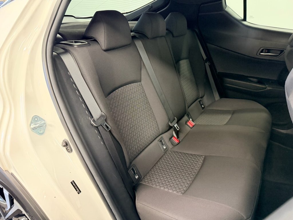 Used Toyota C-HR 2022 for sale - 77288017: Photo 4