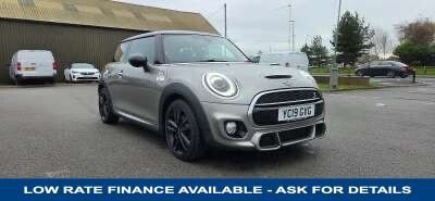 Used MINI Hatch 2019 for sale - 76934729: Photo 1