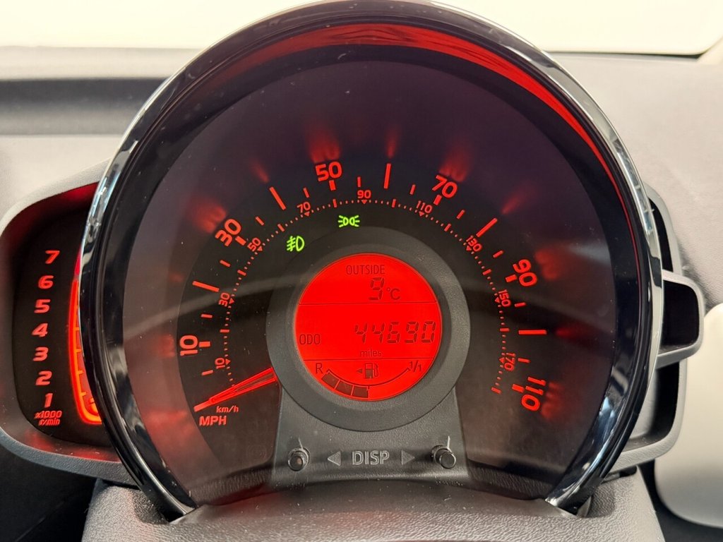 Used Toyota AYGO 2018 for sale - 76950517: Photo 11