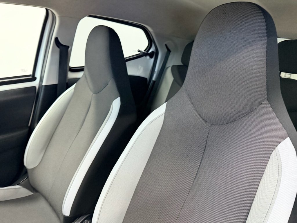 Used Toyota AYGO 2018 for sale - 76950517: Photo 22