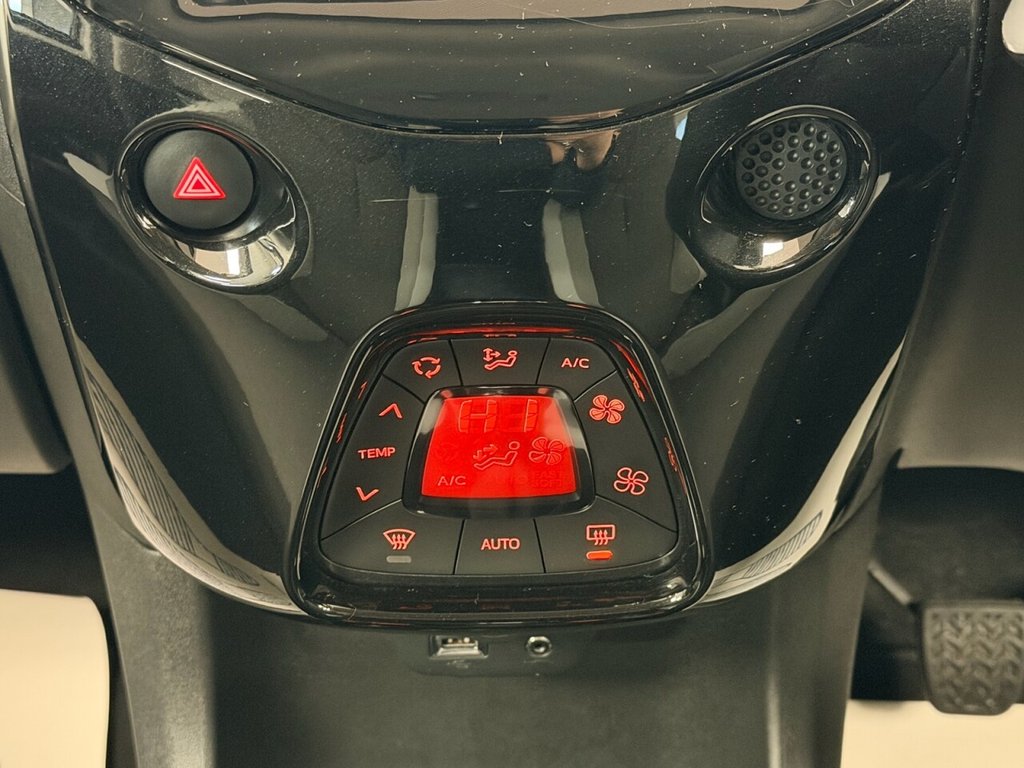 Used Toyota AYGO 2018 for sale - 76950517: Photo 26